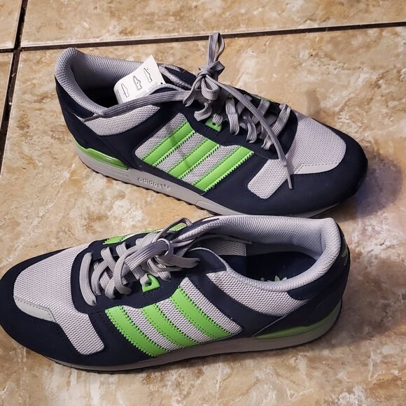 Adidas Original ZX-700 New Shoes Size 8 1/2 -- FINAL PRICE -- - Picture 3 of 9